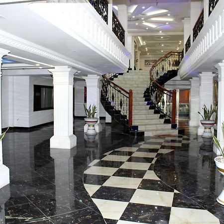 Residence Palais Du Stade 科托努 外观 照片